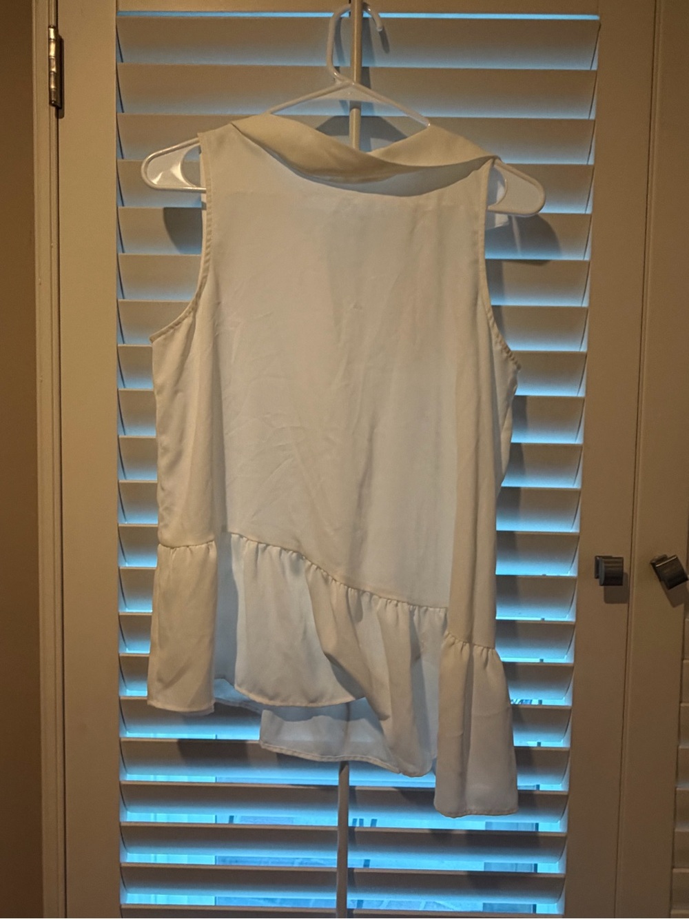 Zara White Sleeveless Ruffle Hem Collared Blouse S NWT